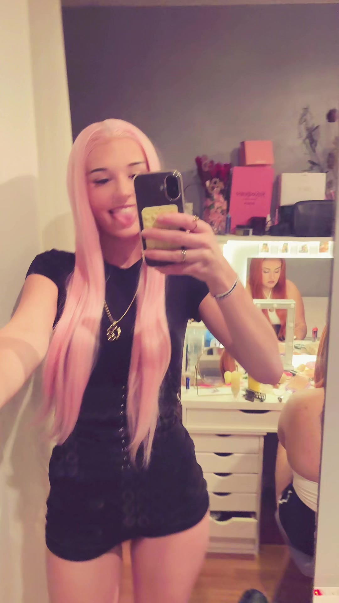 @baddienhess