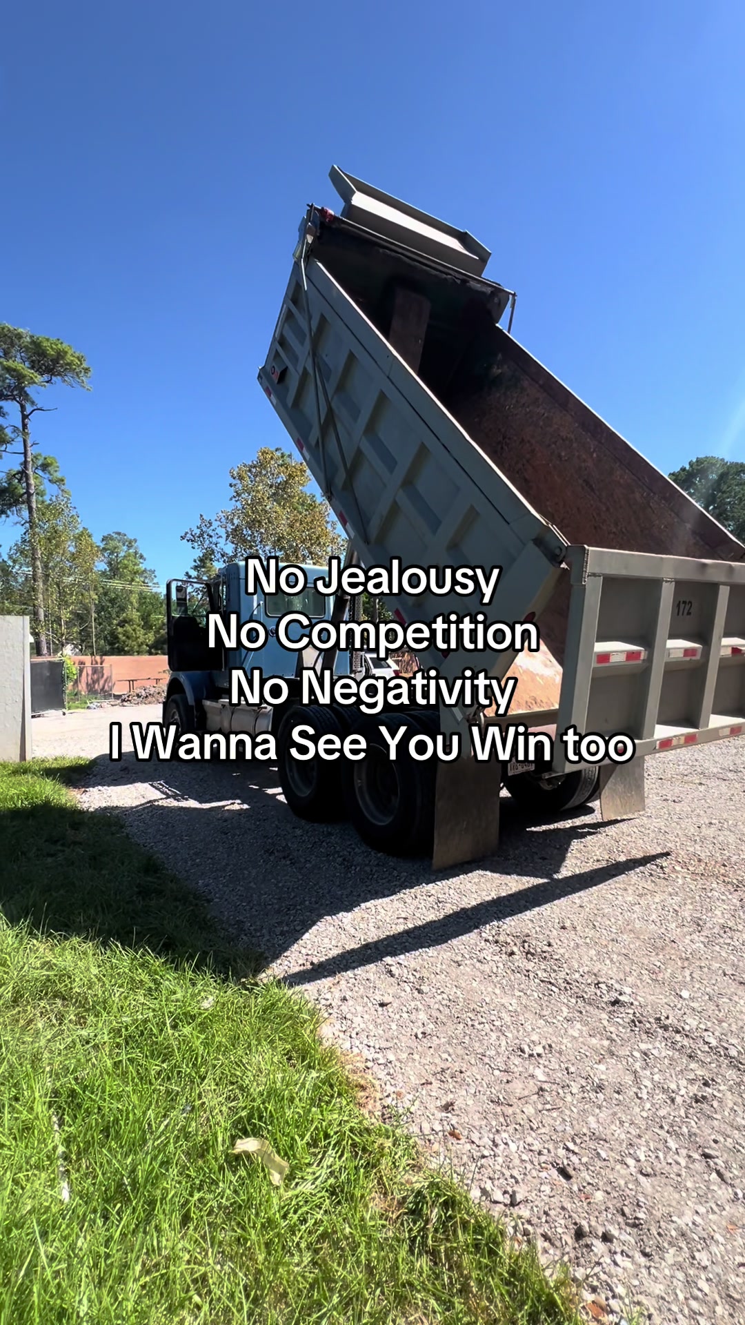 @haulinisballinllc