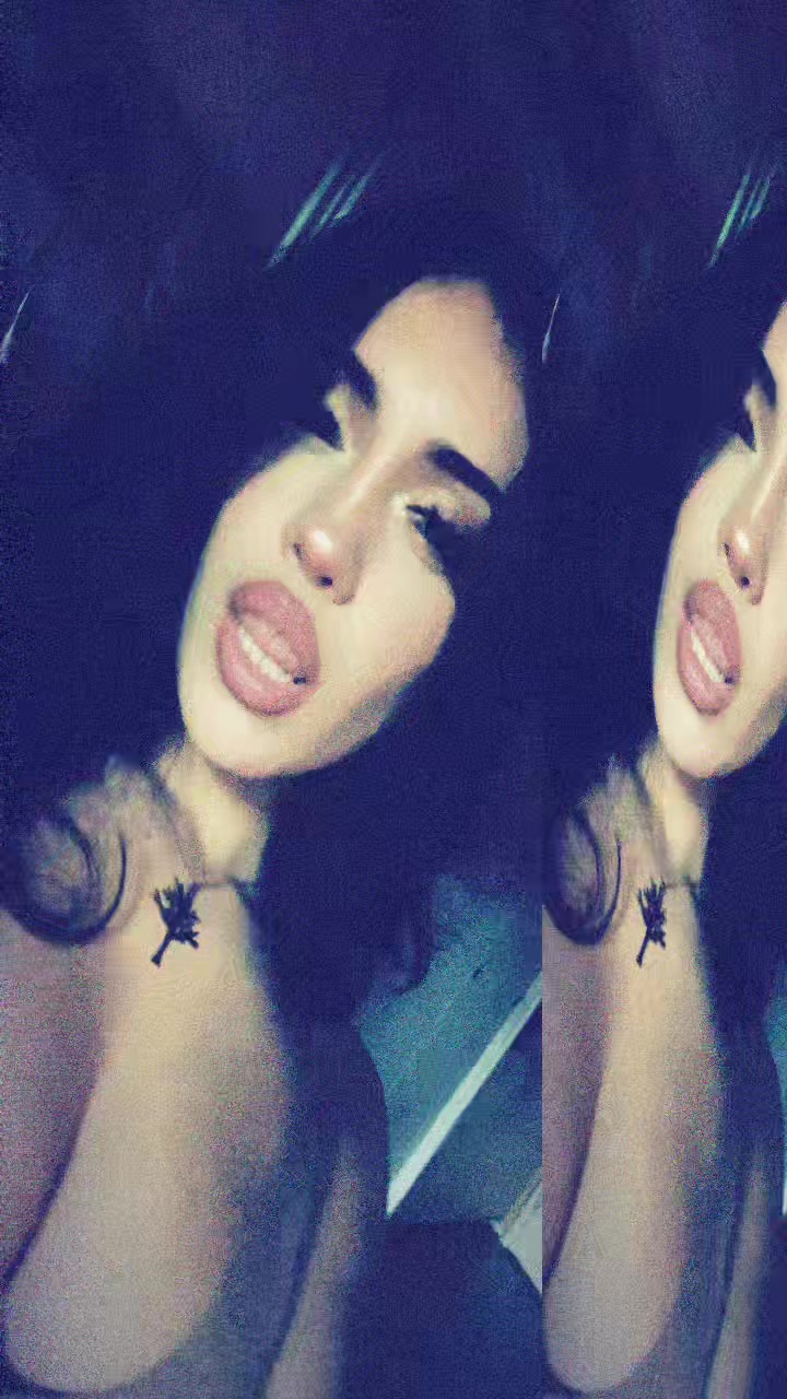 @𖣂
