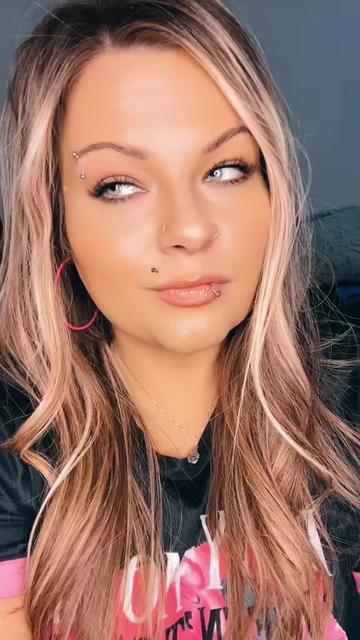 @SavageQueenVal🤍💙
