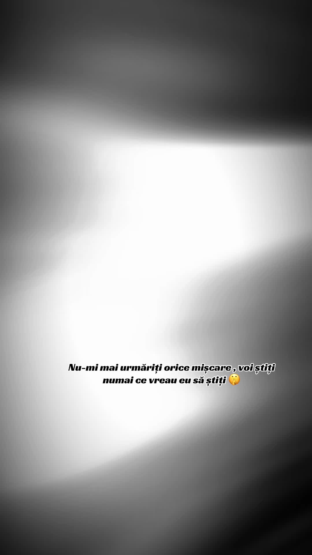@𝓜𝓸𝓷𝓲 🎀