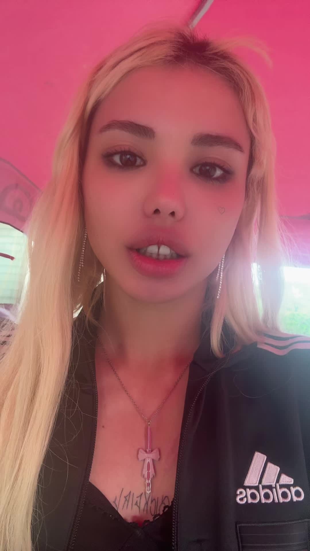 @krankebarbie