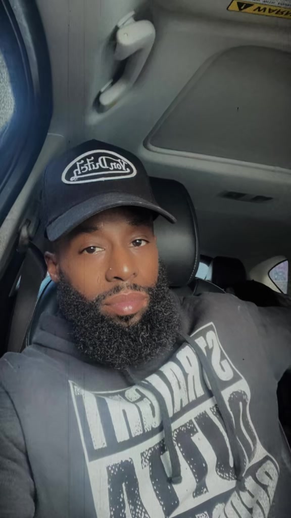 @firstname_leon
