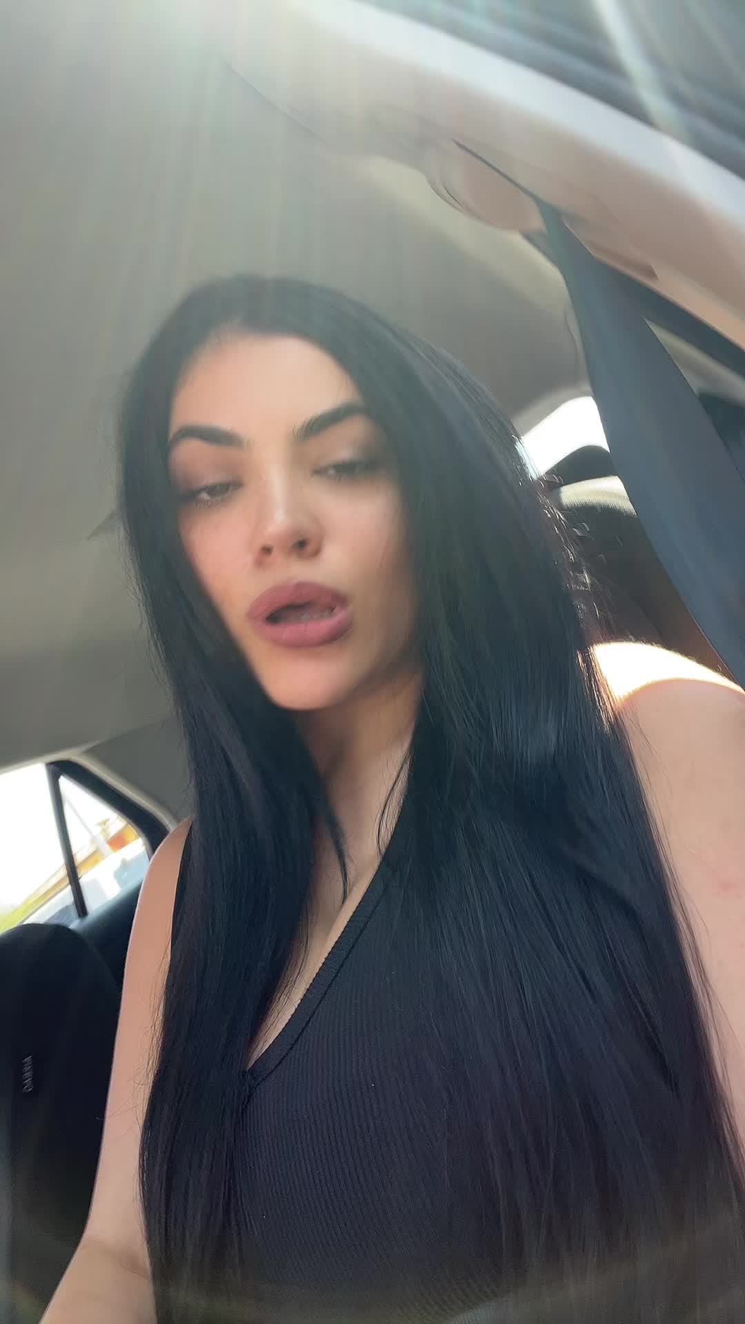 @danielaandoni97