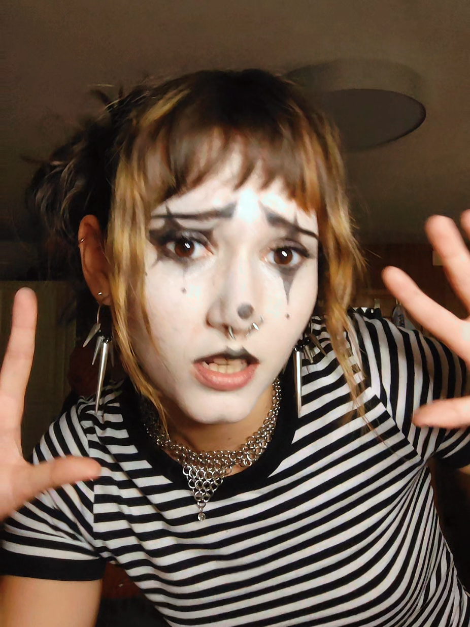 @🎃🤡✶T✶🤡🎃