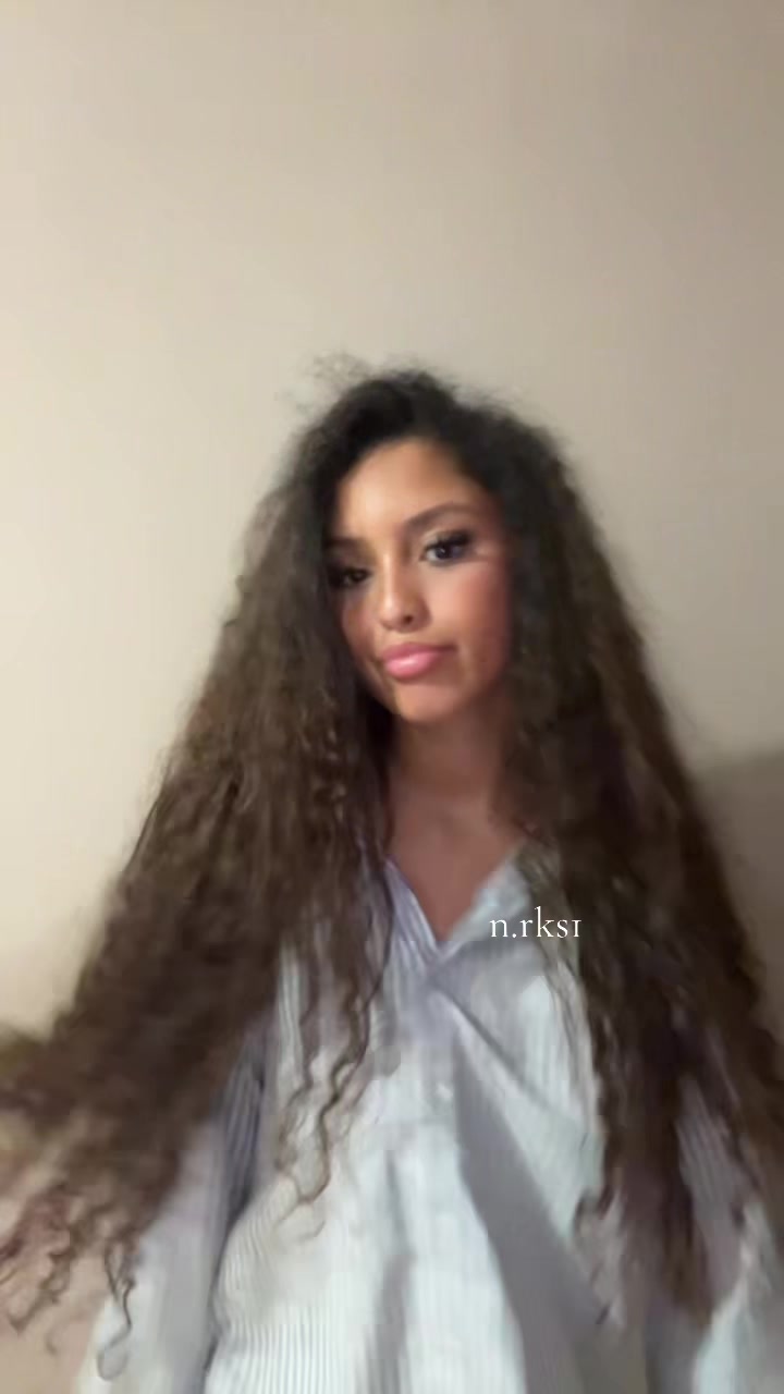 @𝟐𝟐