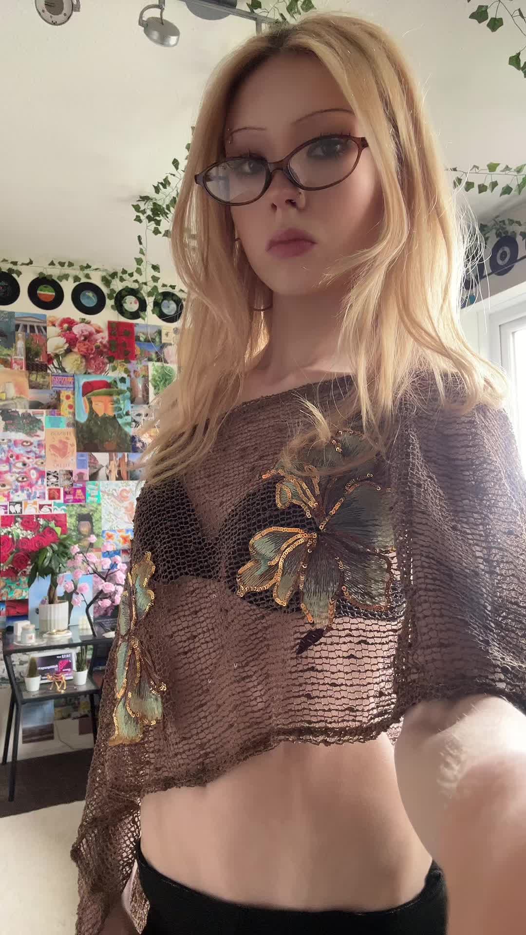 @✮