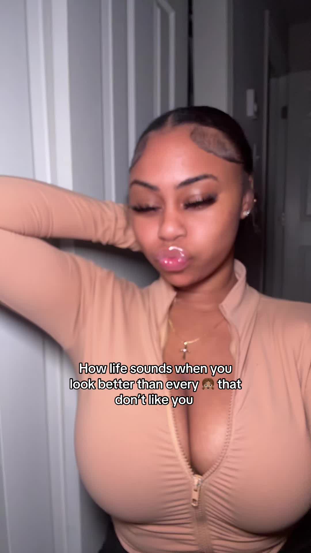 @Kaylalebomb ✨