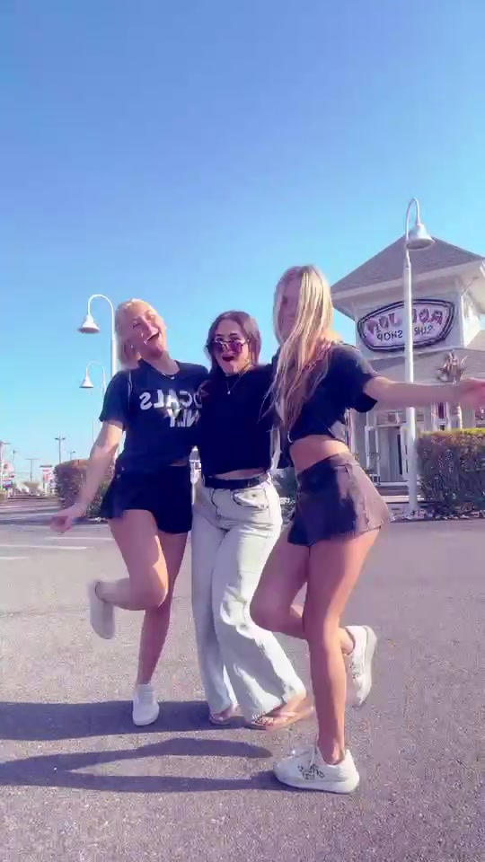 @addison claire🧁🤸🏼♀️🍦