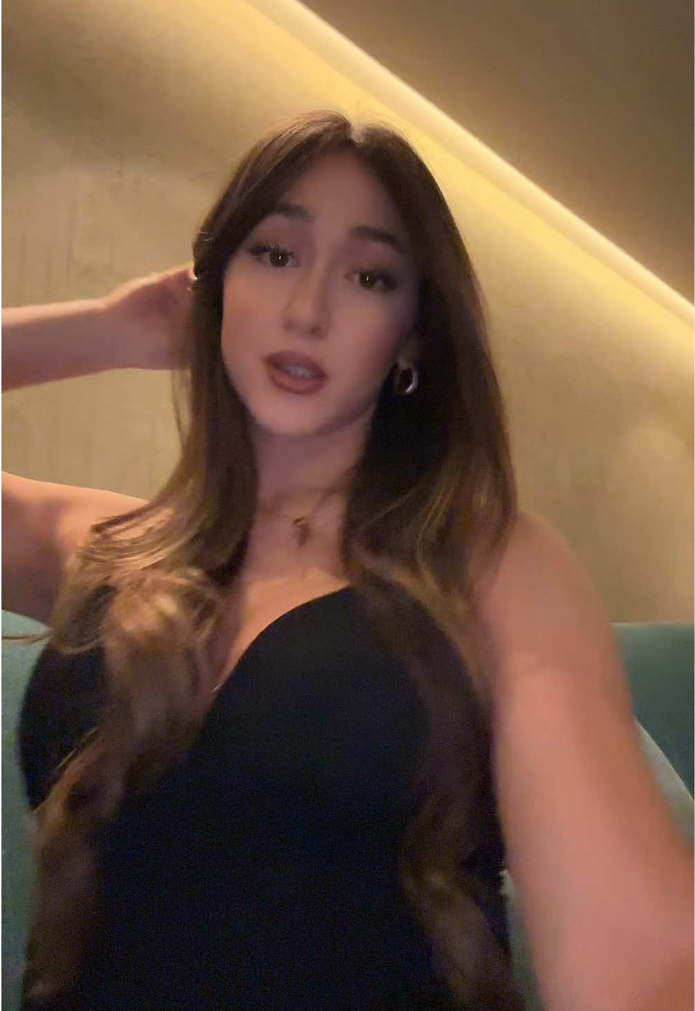 @Luna