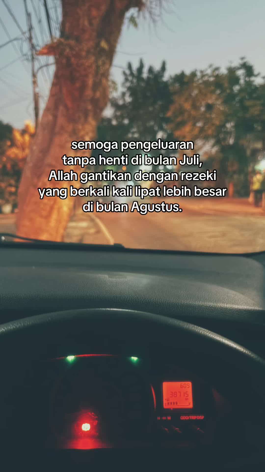 @Ayu Dwi Rizki Prastiatyningrum