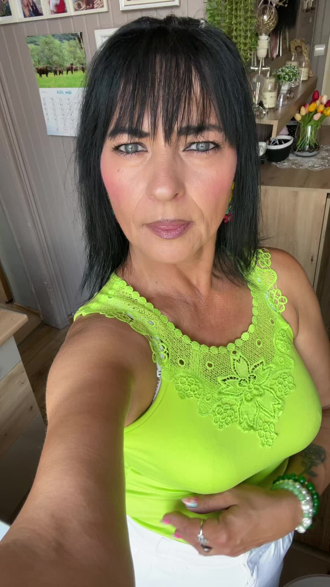 @Róża _Queen 🌹👑