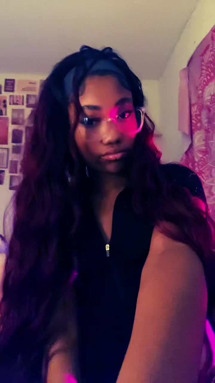 @🐐👸🏽