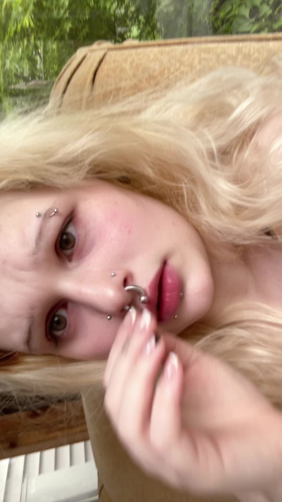 @(stella) not underboob