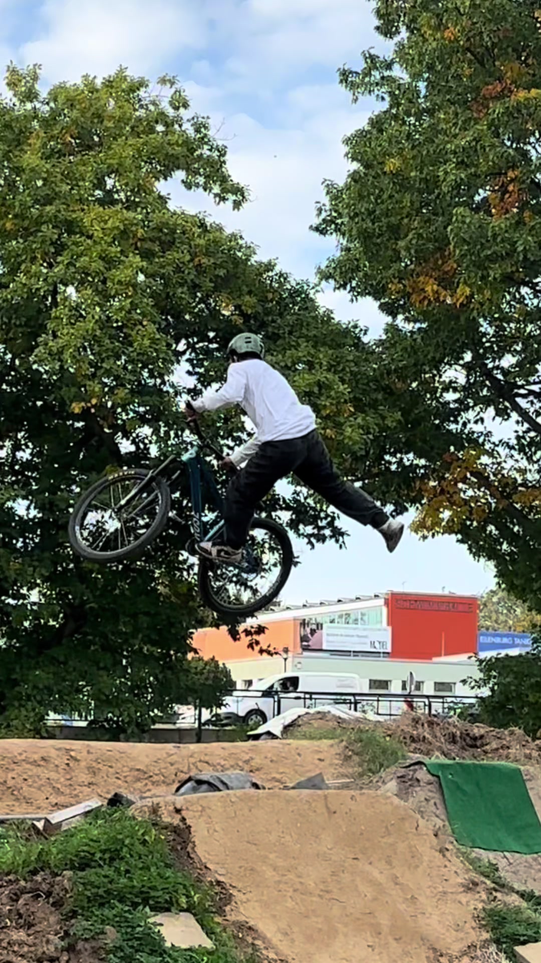 @Johnnyschmidt_mtb