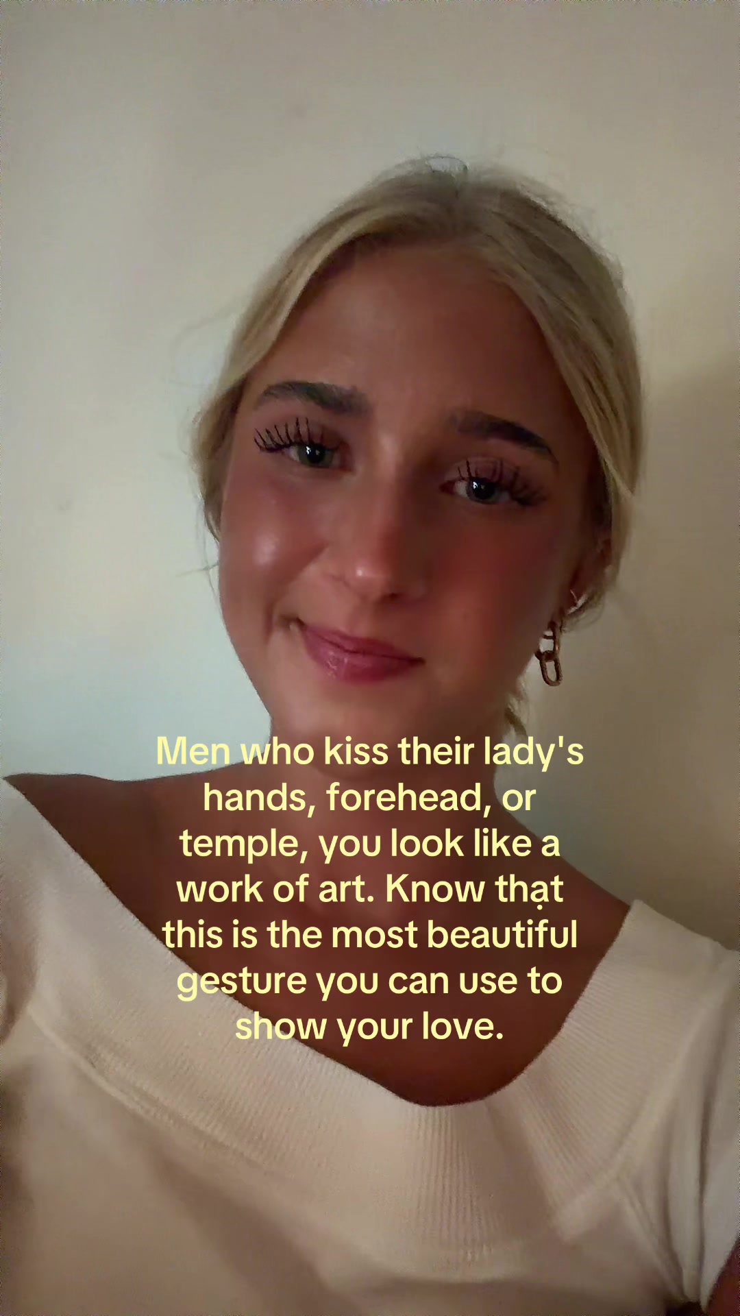 @theelliebarker