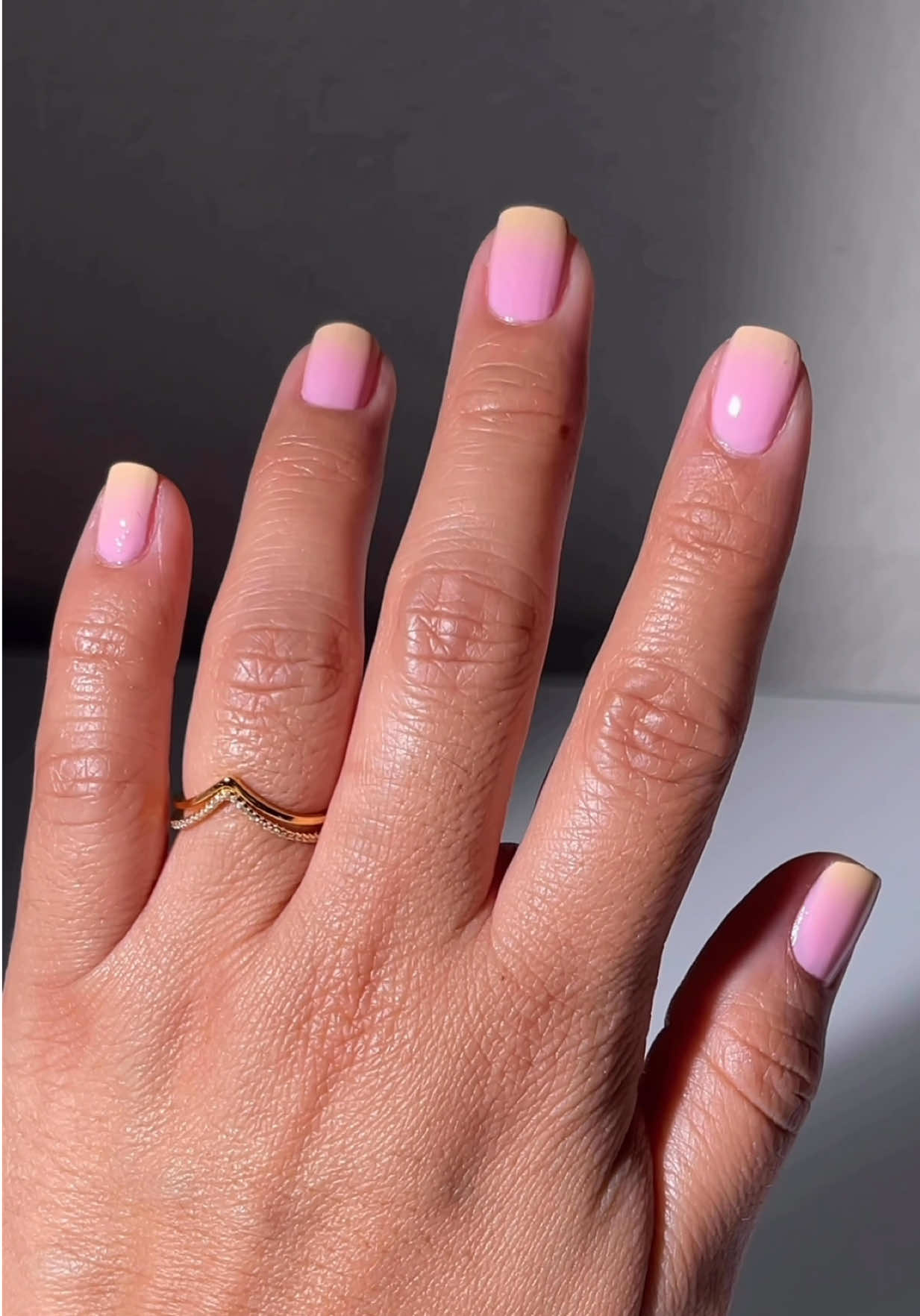 @essie