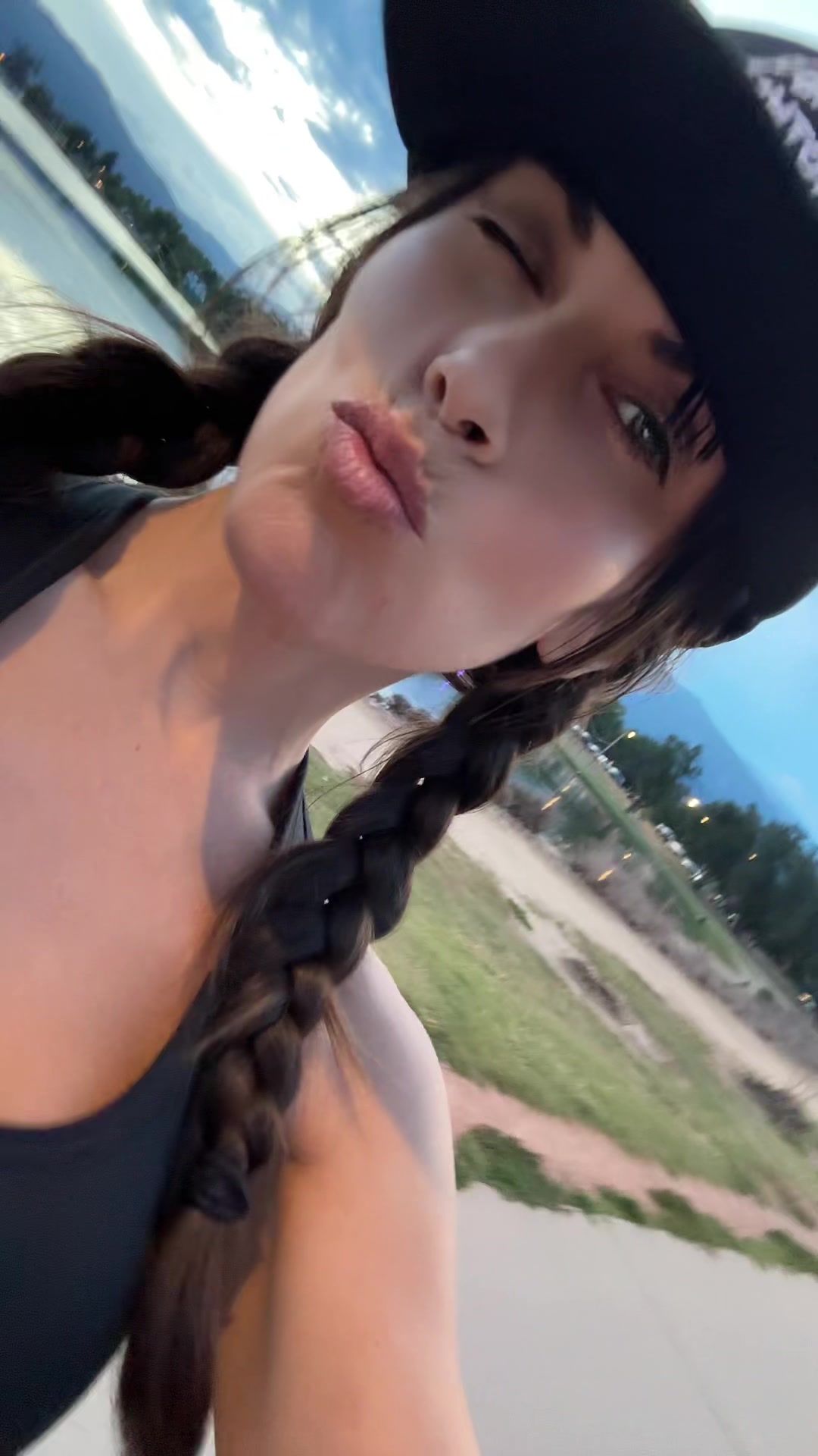 @megancashmodel1