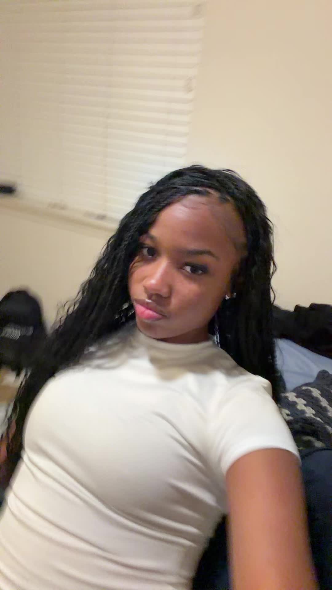 @inlovewkhrys