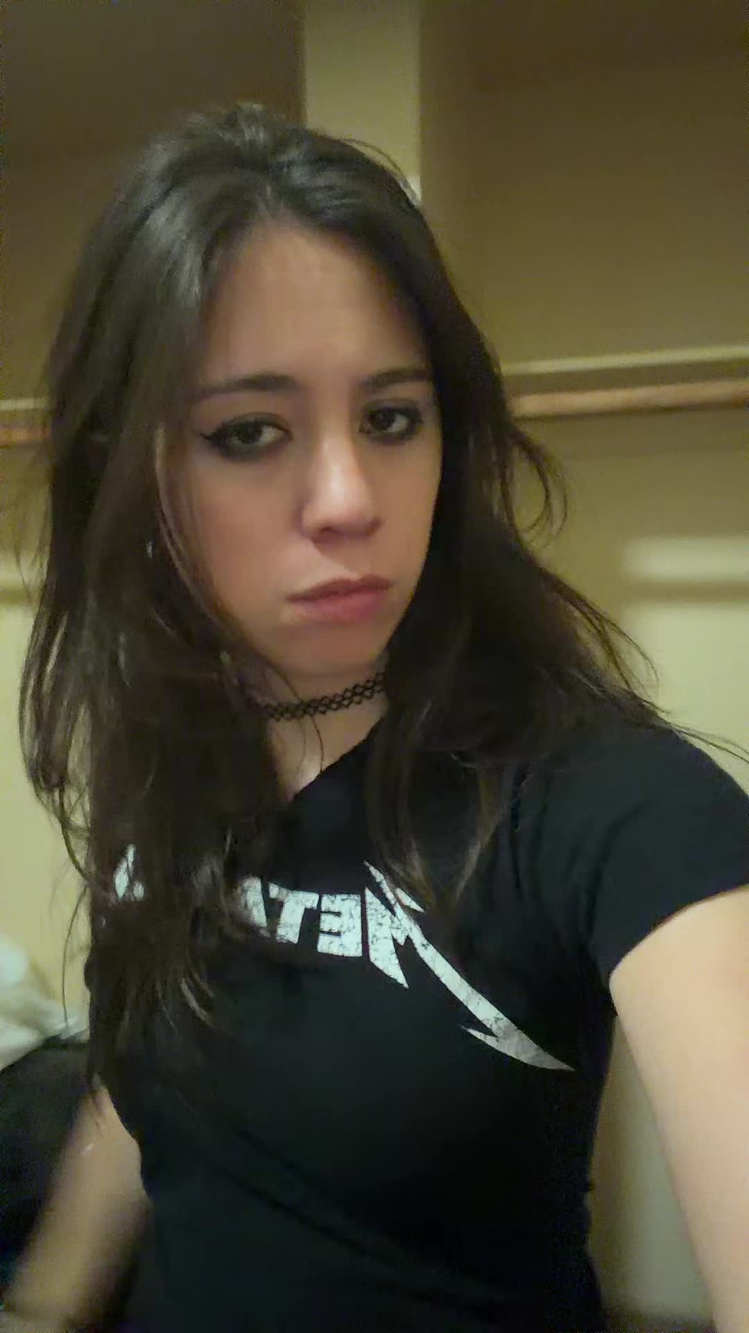 @messyroomgirl101