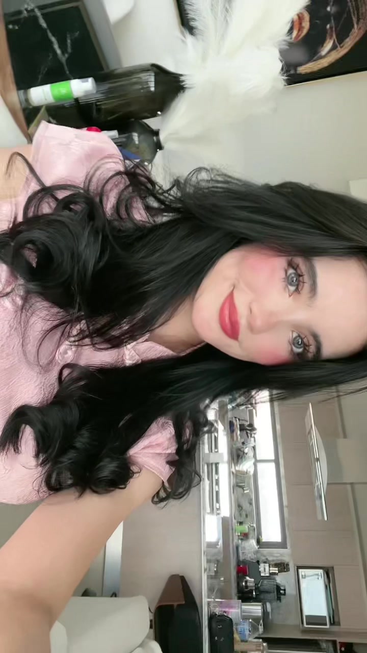 @Lizbeth Sofía 🦢