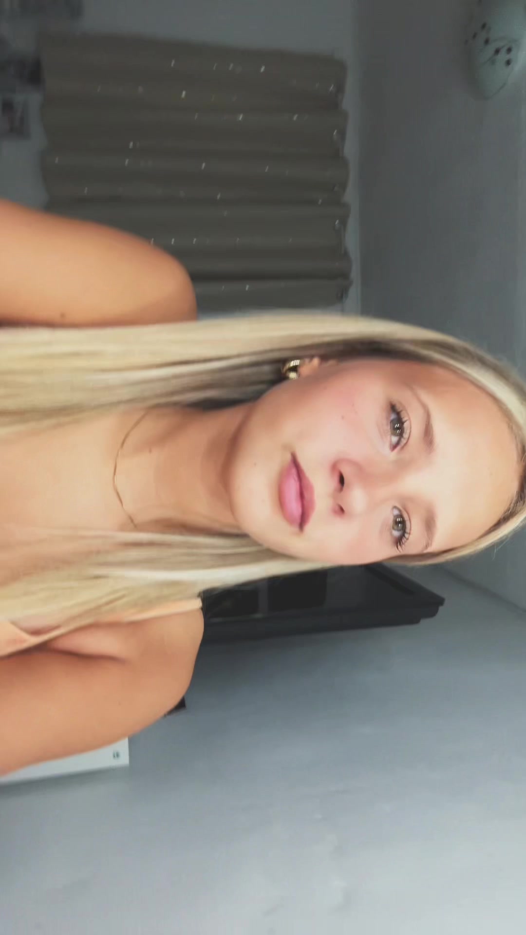 @𝓜𝓲𝓪