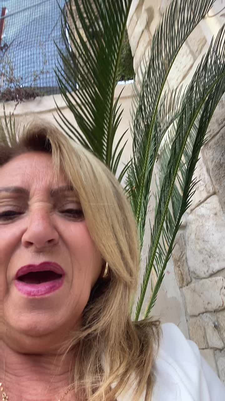 @Tina