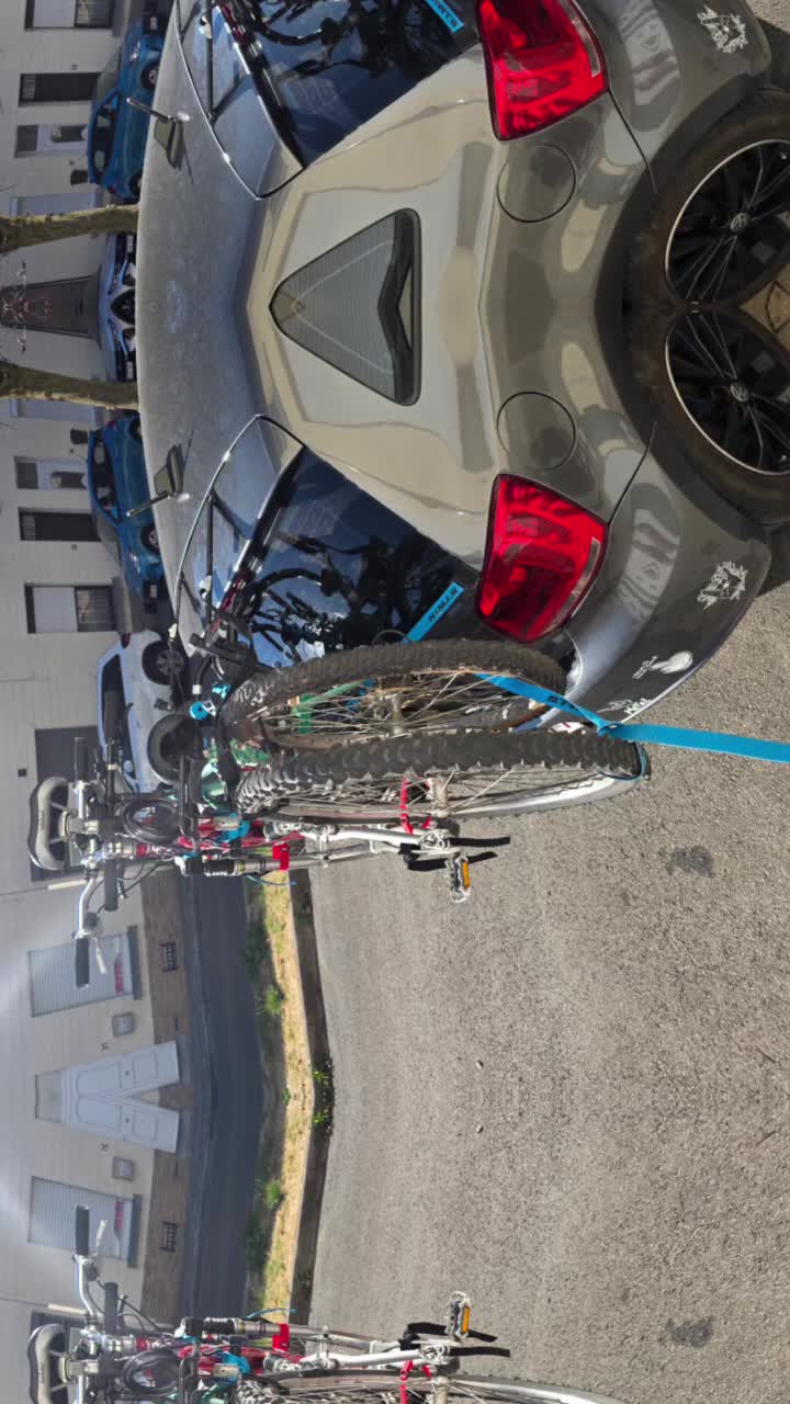@Iris Izaya Leclere