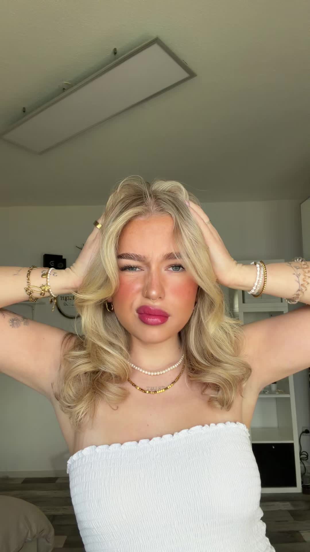 @Nina