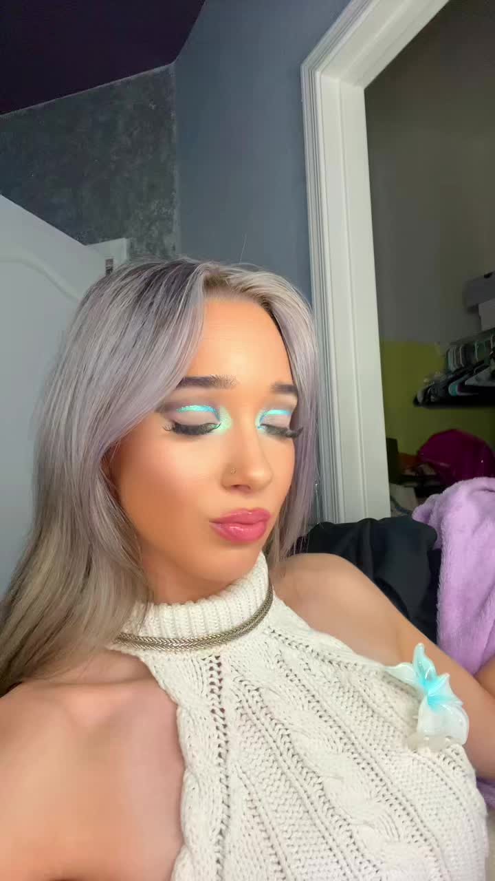 @Adriana