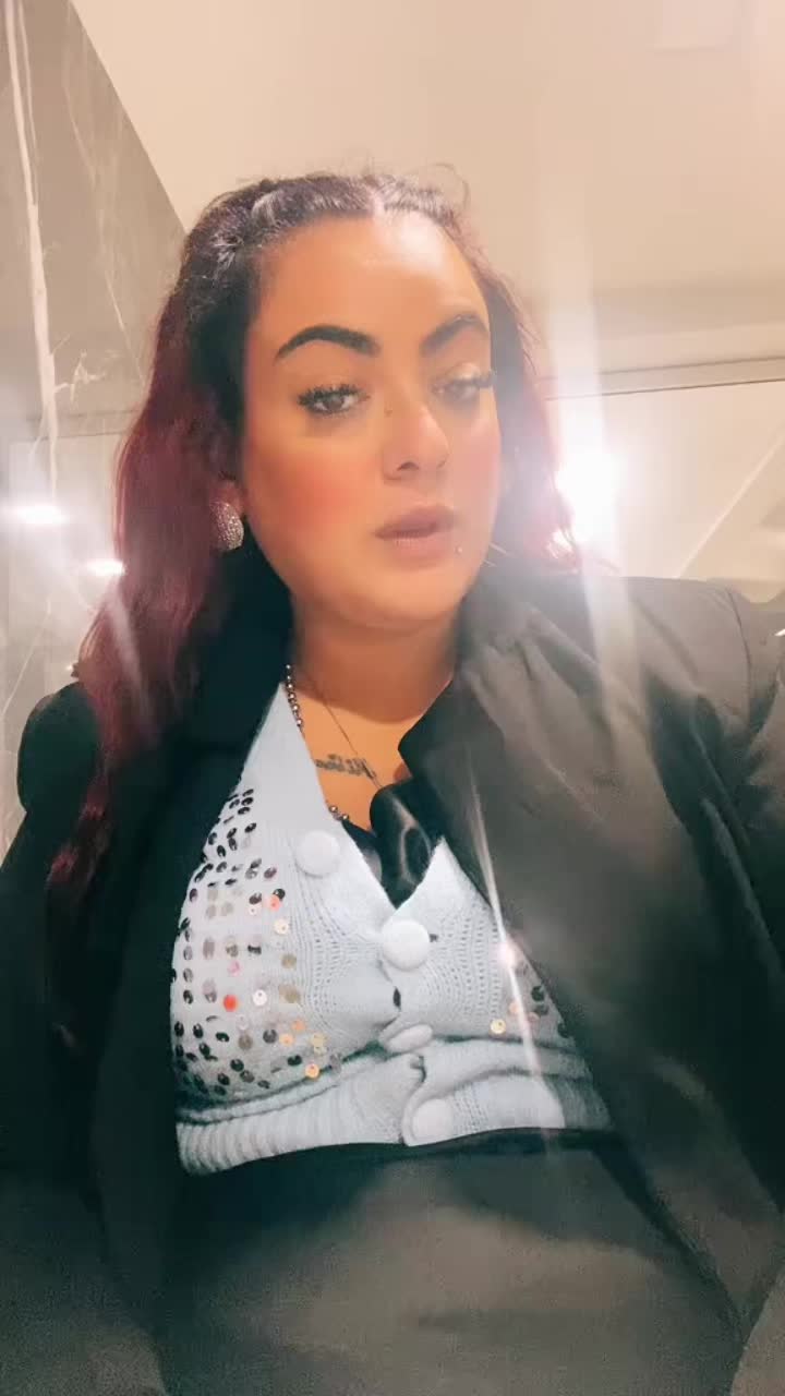 @VALENTINA À CINES 💋
