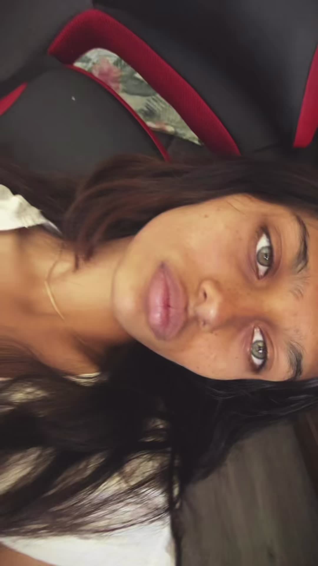 @Vaeliqur