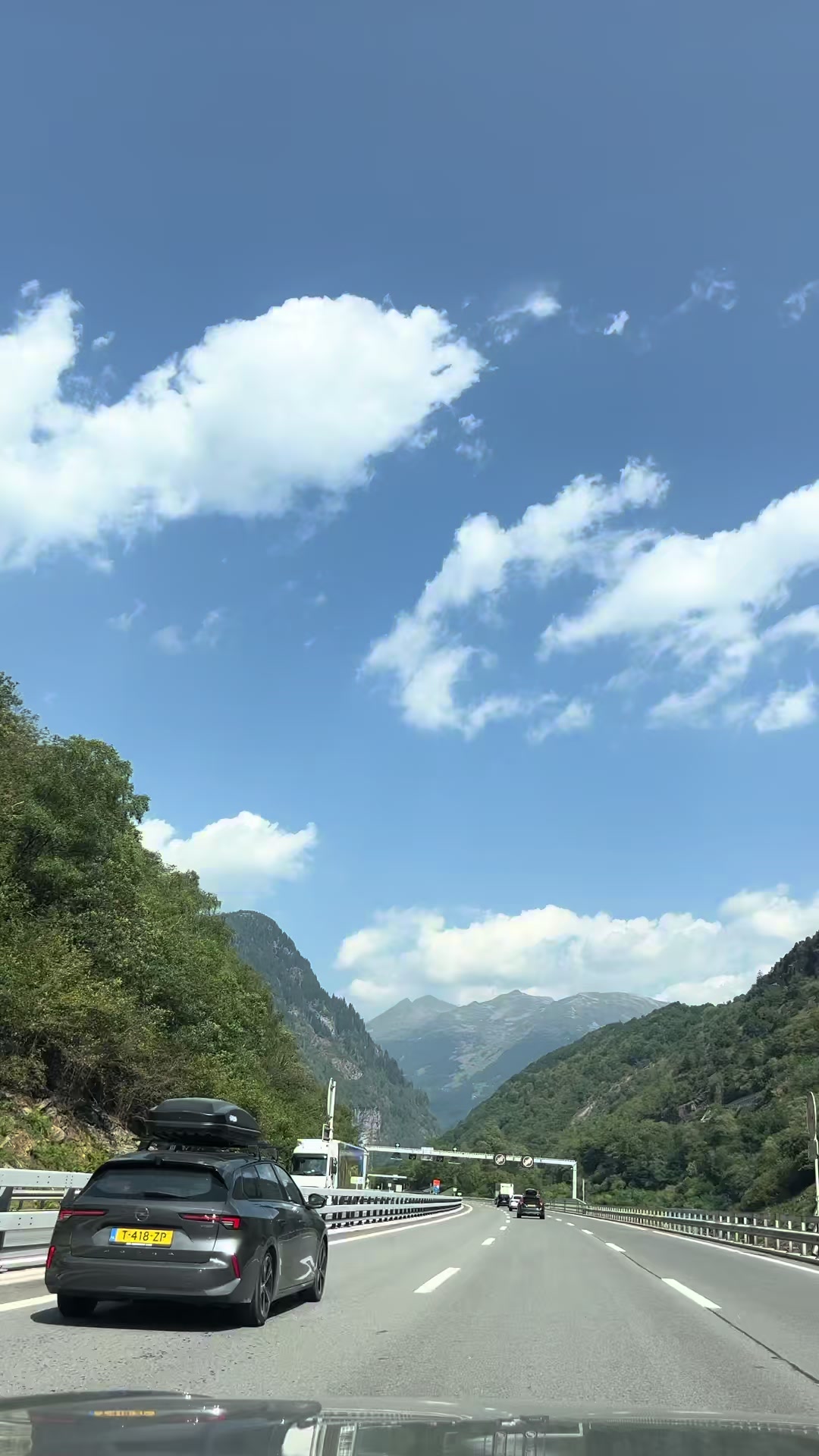 @TRAVEL 🌴 BMW 🚘 DRONES