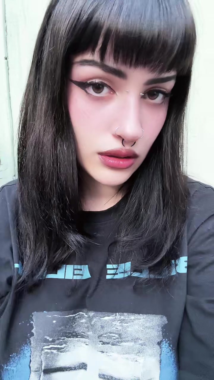 @Juju🖤