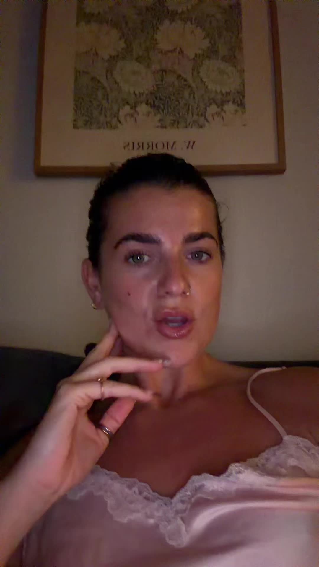 @elbuckles