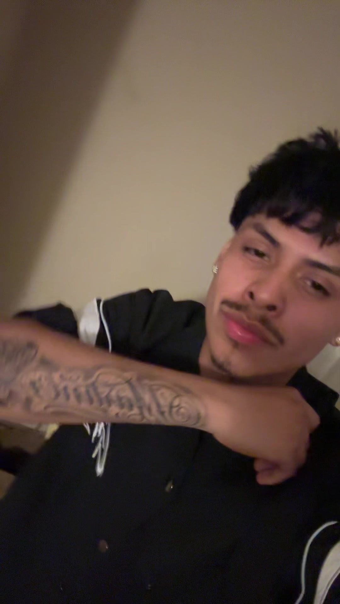 @carlos_.12