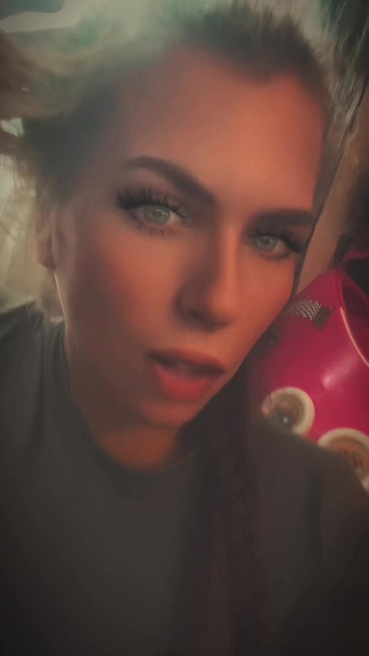 @leelou