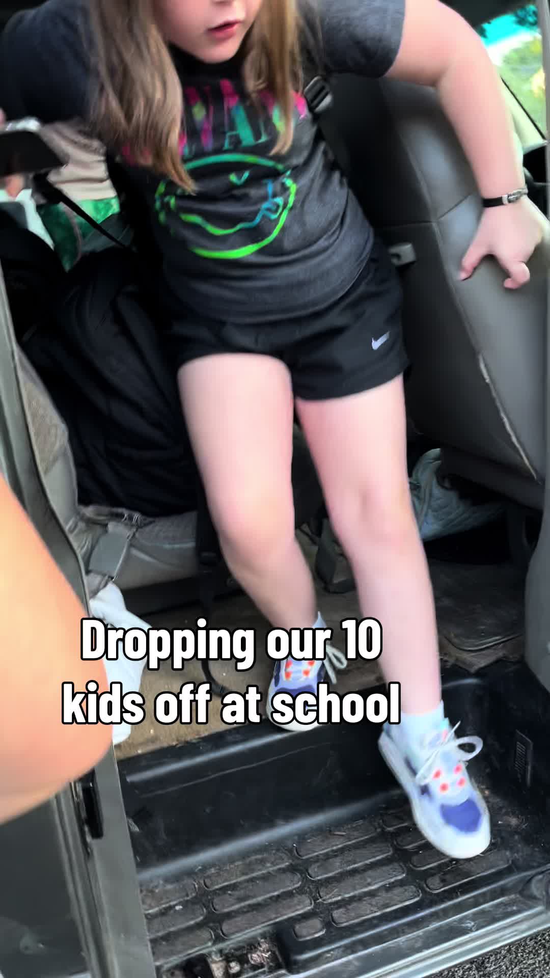 @dayinthelifeof10kids