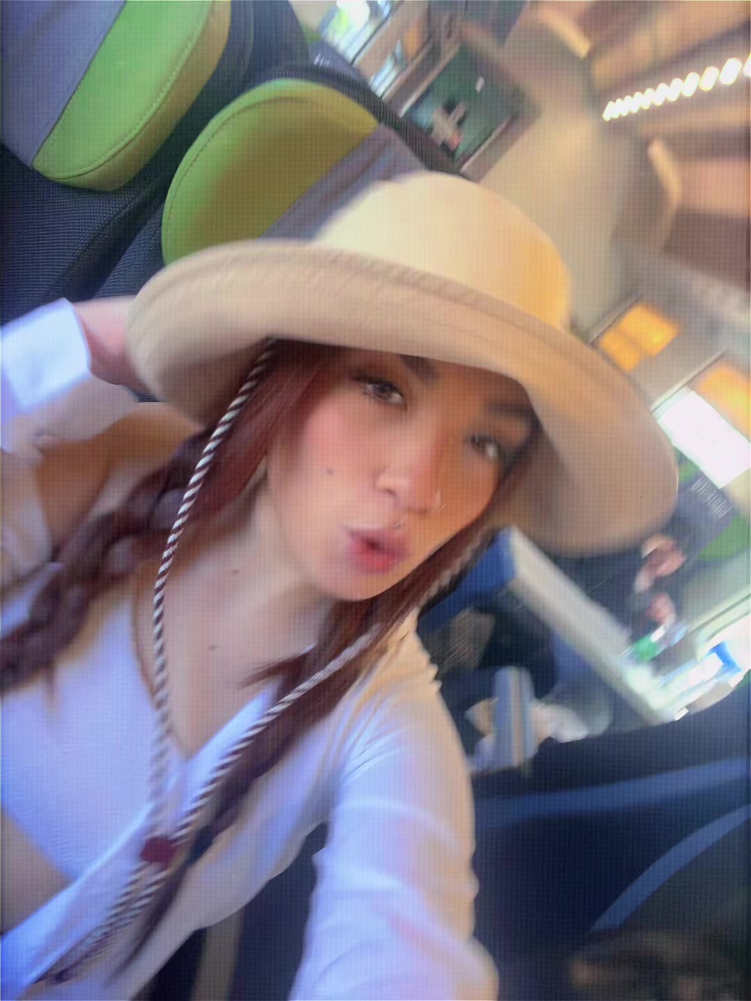@isabellaielloo