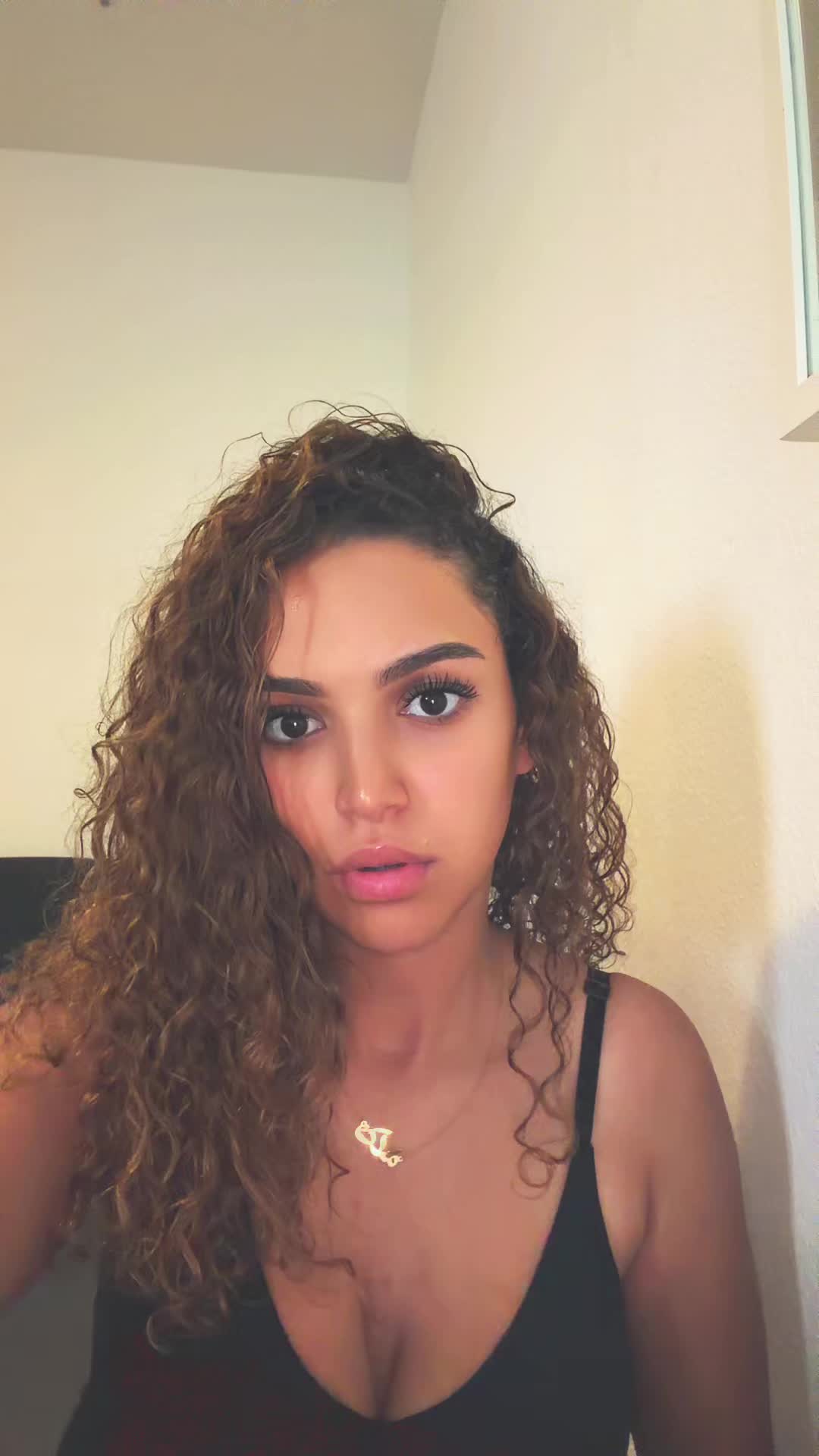 @Melomeloshhh