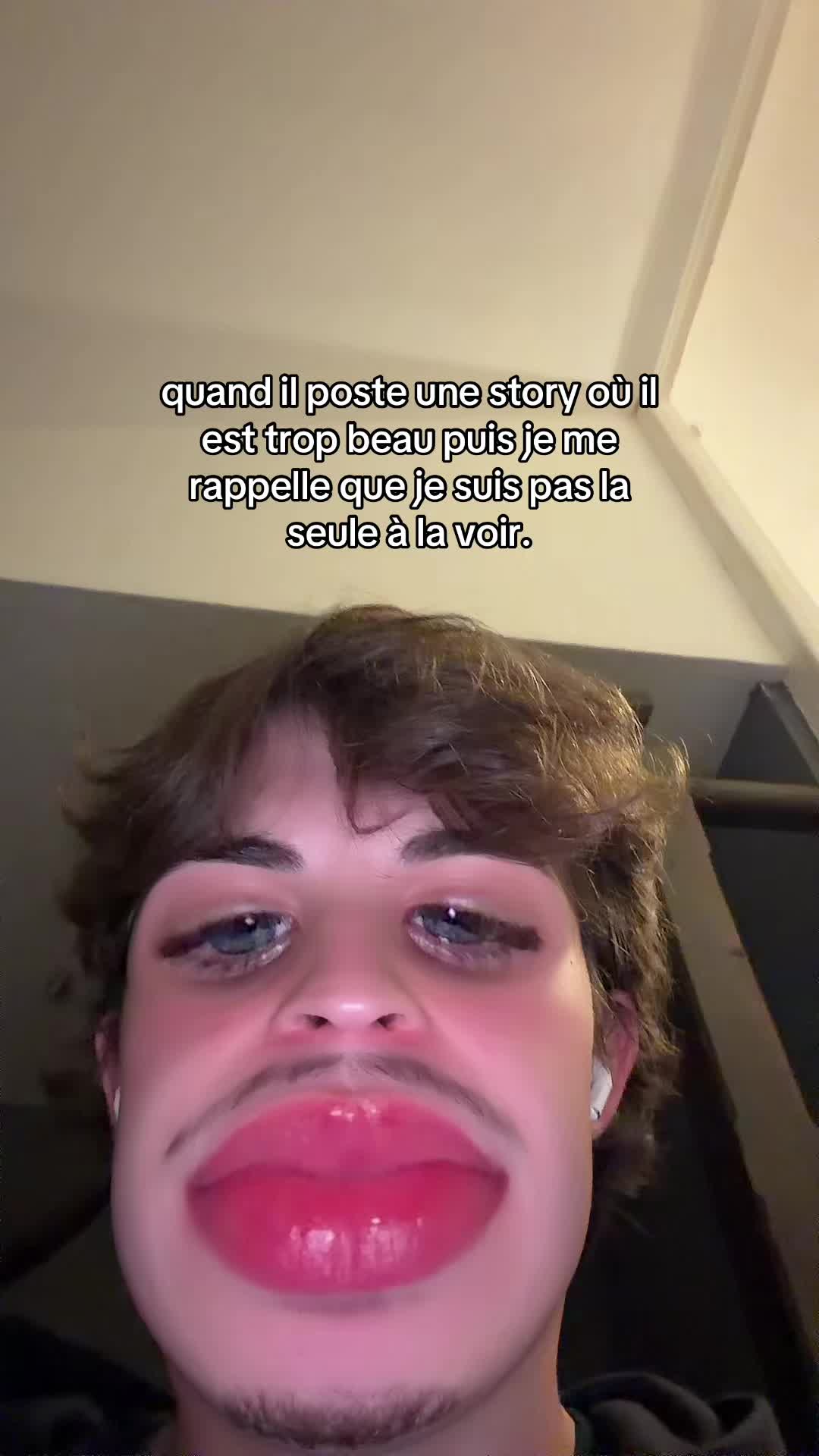 @𝑭'