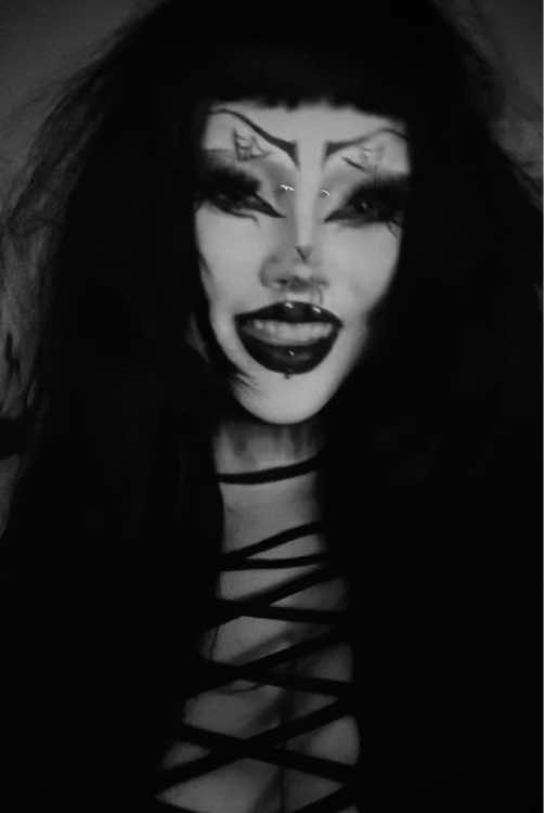@lucy🖤
