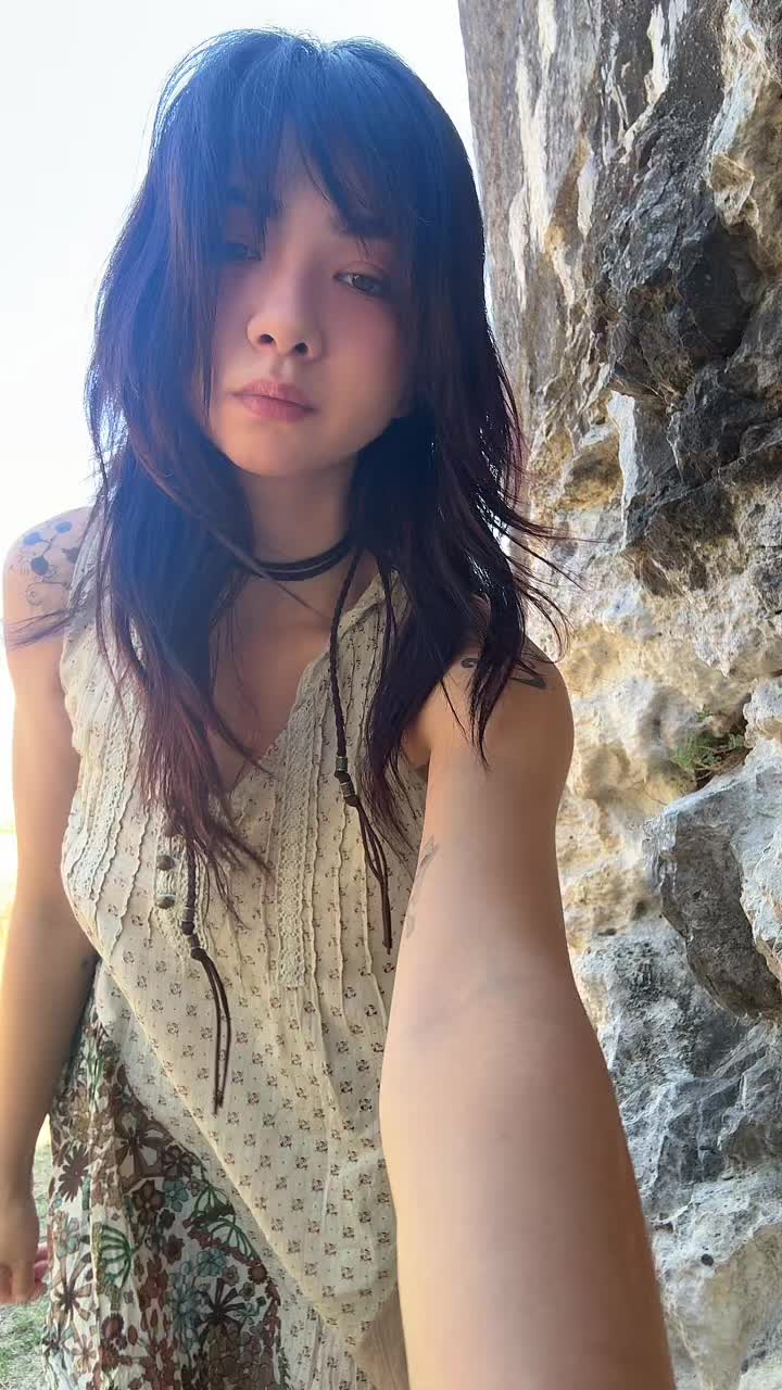 @lili >&bull;<