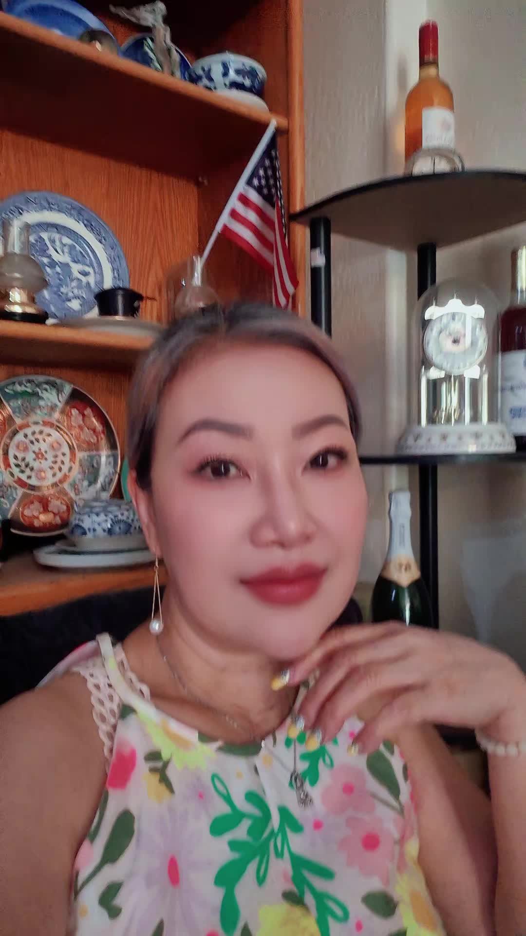 @Christine Le