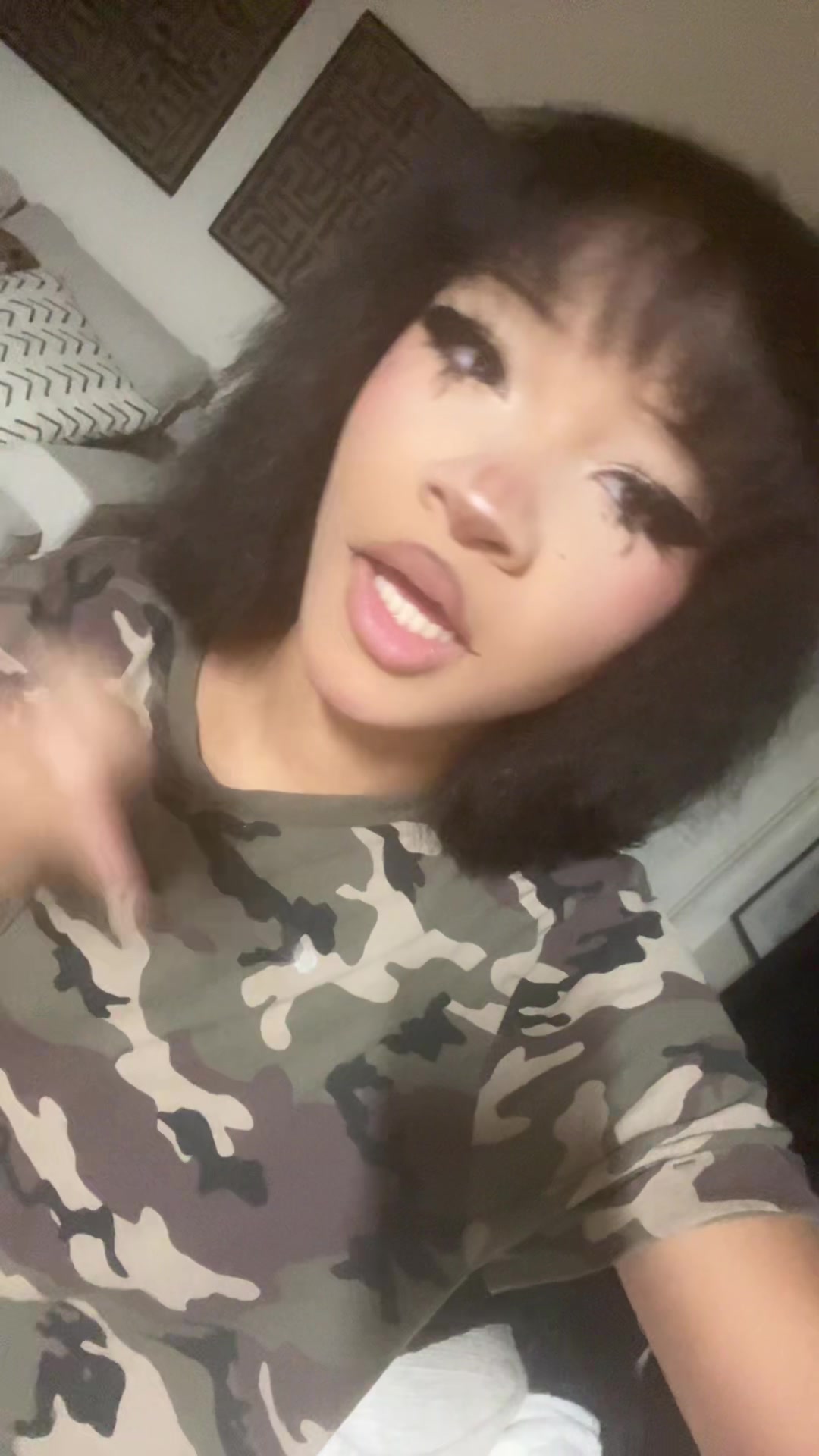 @(. .*)β〃`*:;,.★ ~☆・:.,;*