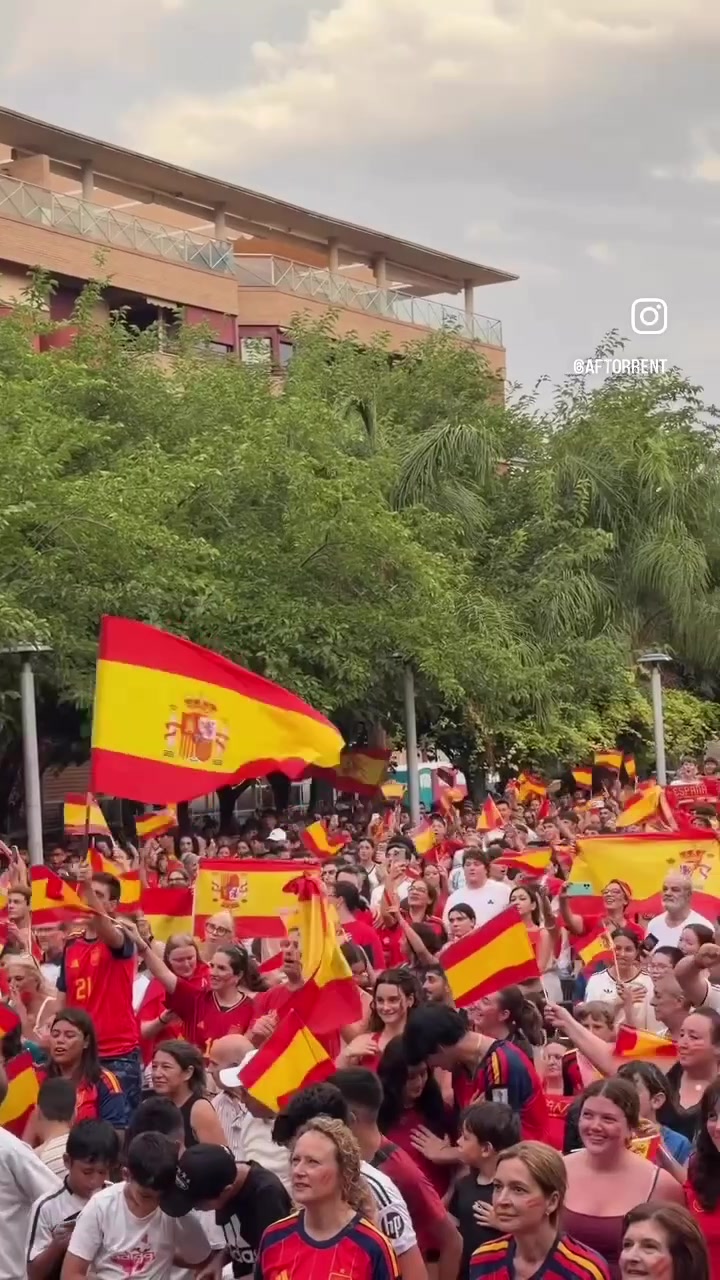@Giuseppina🇪🇸❤️💛