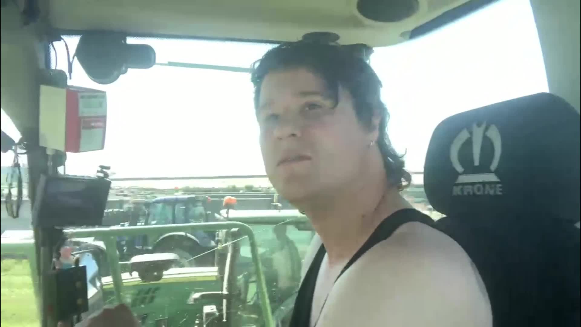 @itsablythingofficial