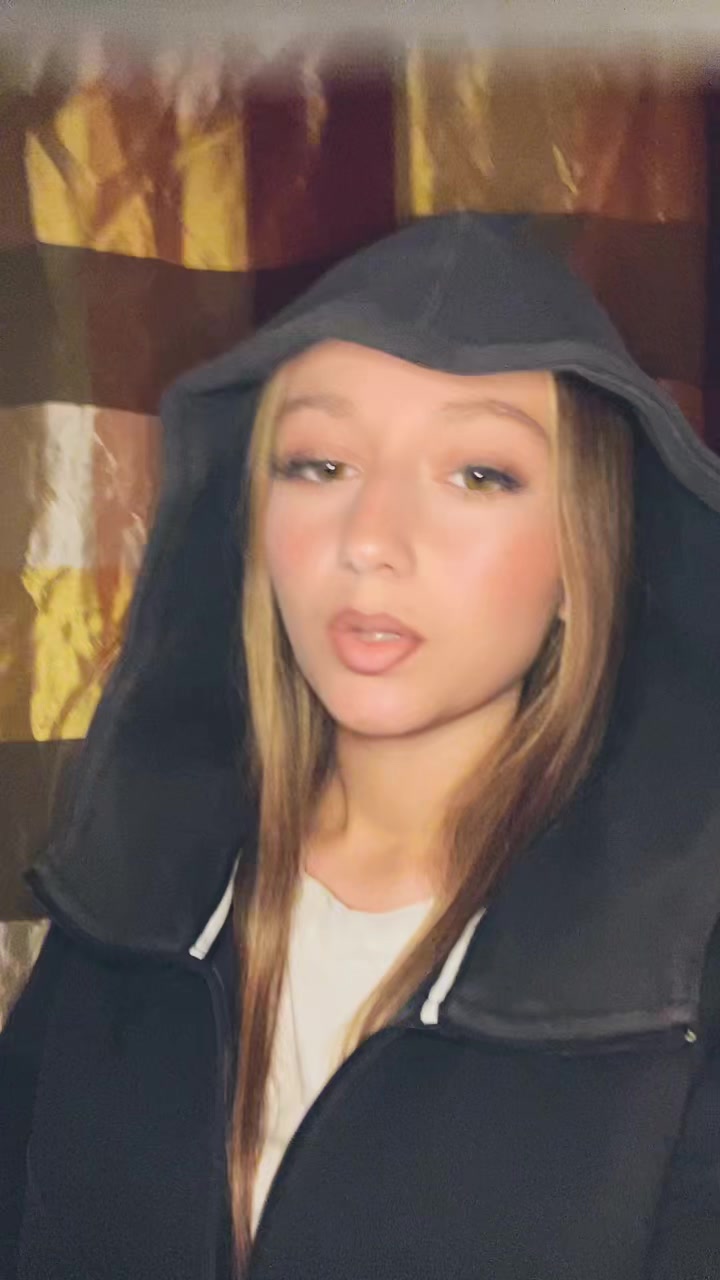 @🫐