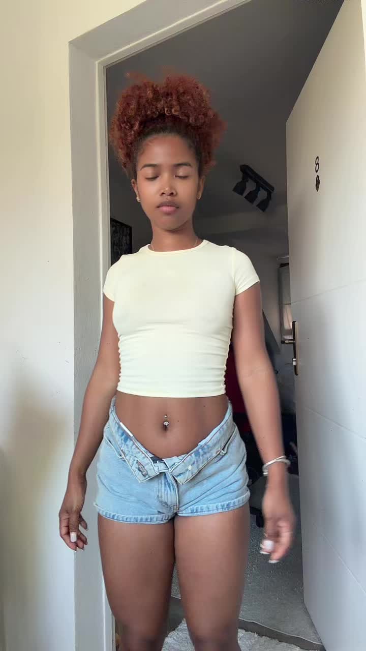 @MISS CURLY♌️