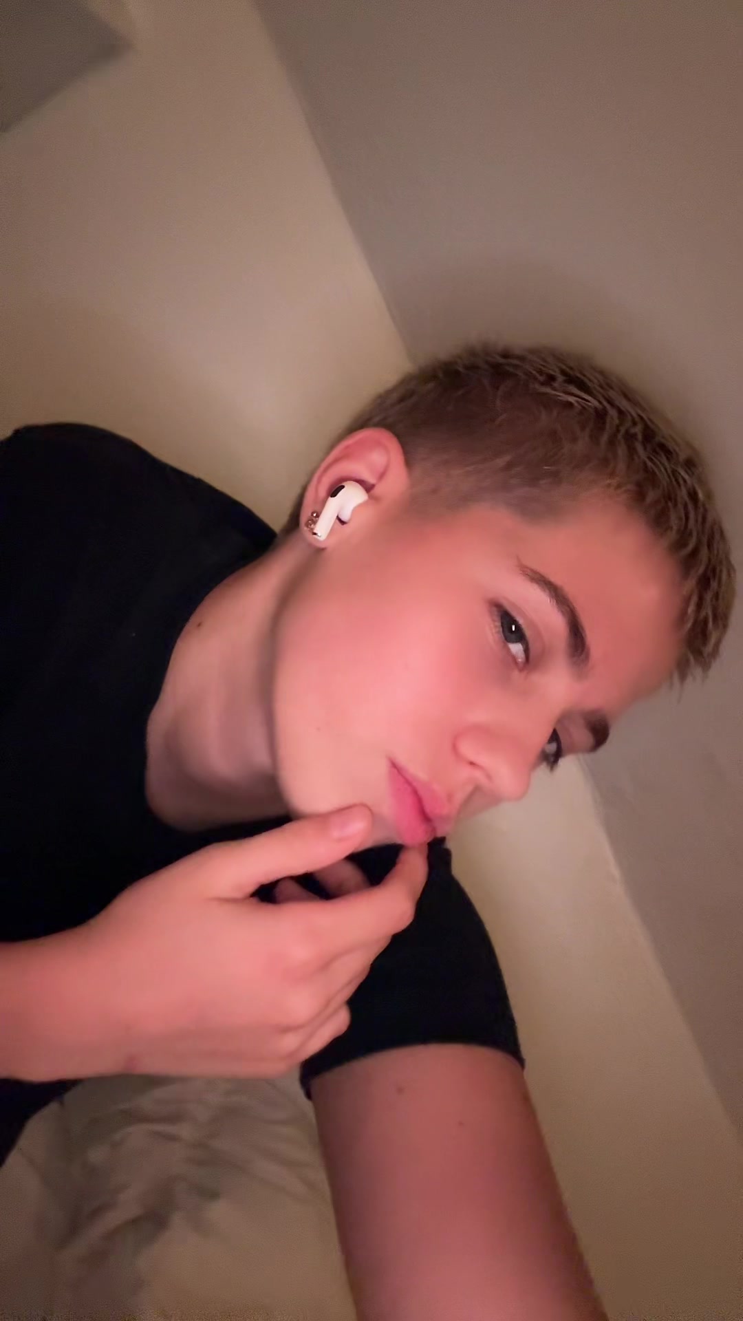@Emi